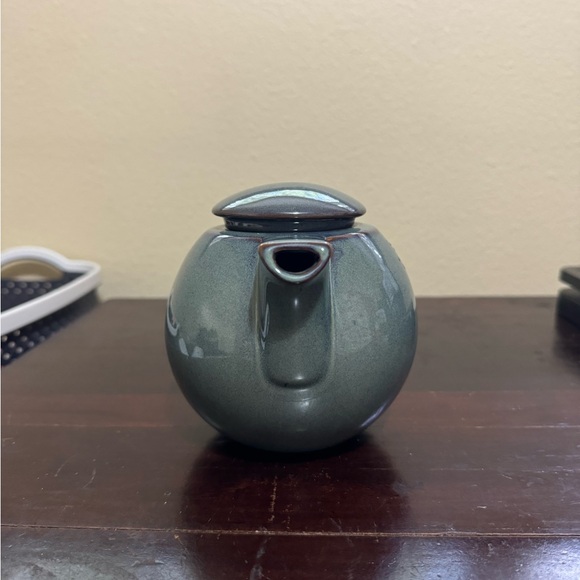 Design Pac Blue Stoneware Pottery Tea Pot with Lid Large Handle 5" High - Picture 6 of 6